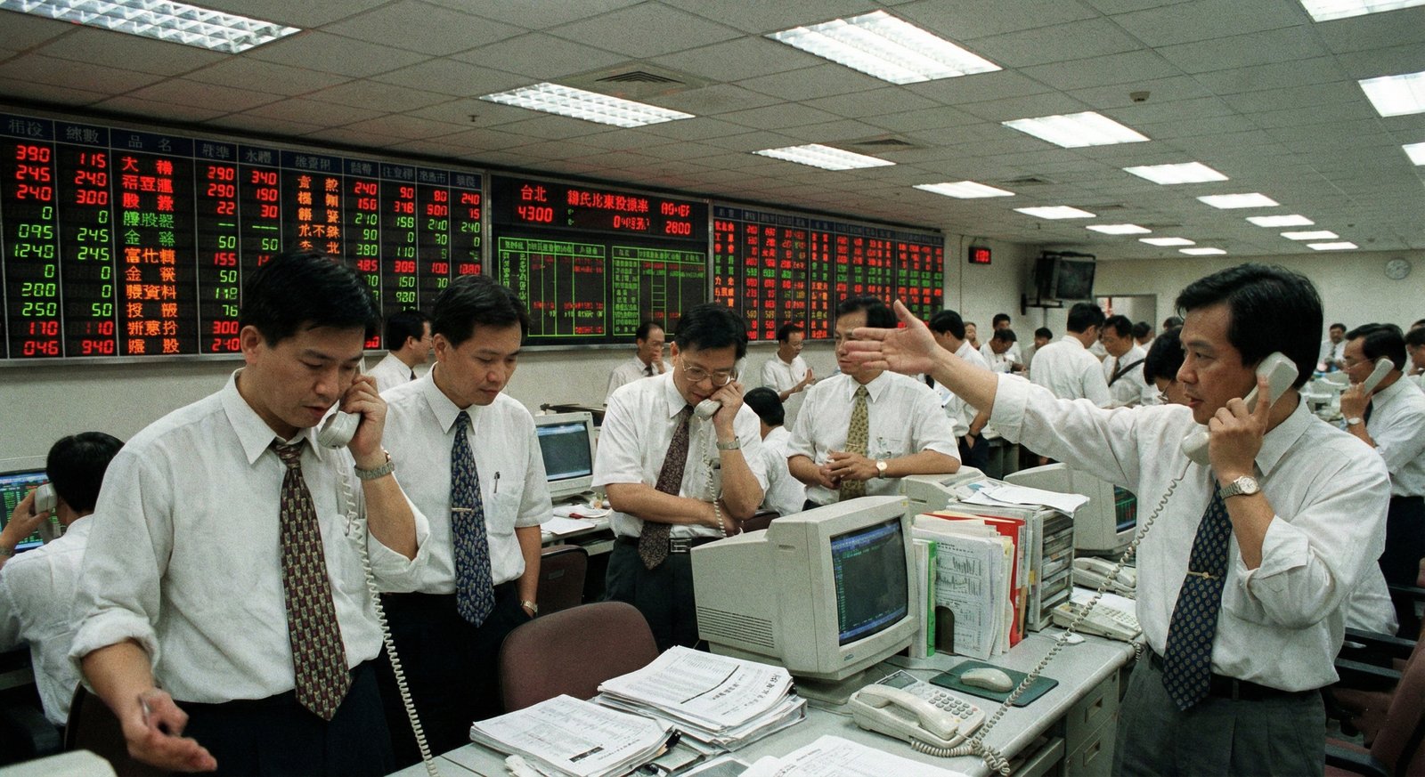 دروس التاريخ .. كيف يتجنب الاقتصاد الناجح الانهيار خلال الأزمات العاصفة؟